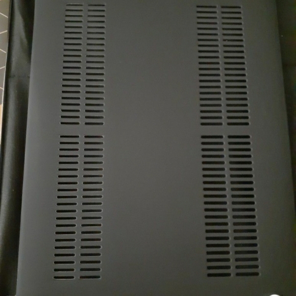 Computer case - Picture 2 of 2